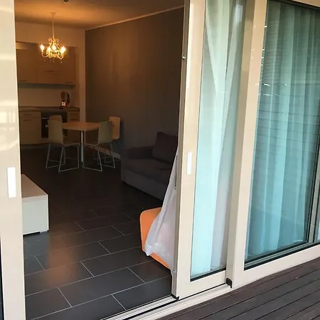 公寓 Yoobulgaria *